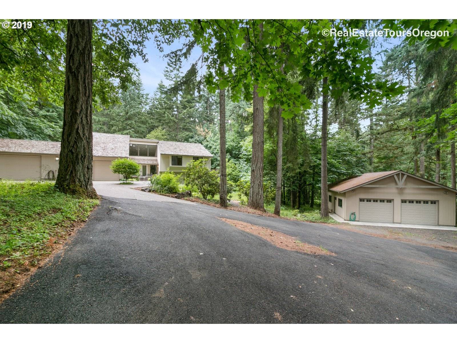 20379 S SWEETBRIAR RD, West Linn, OR 97068