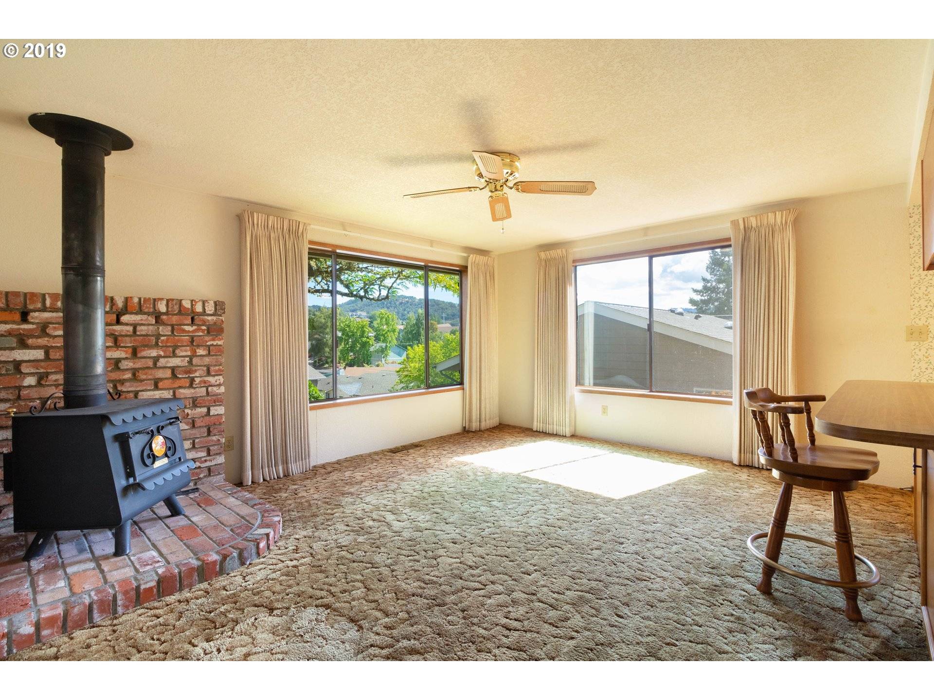 Roseburg, OR 97471,2325 NW CANTERBURY DR