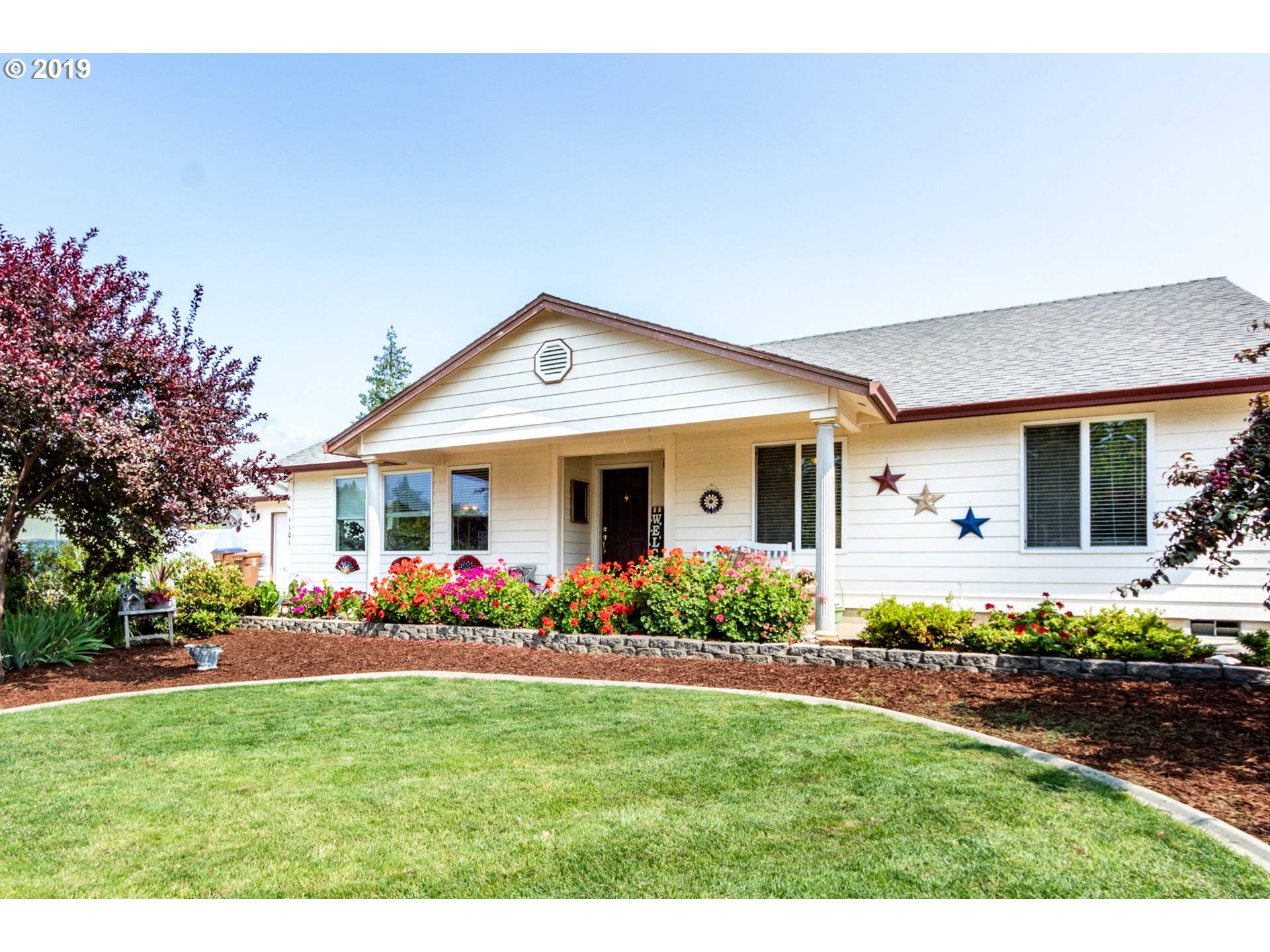 1101 SE FAIRWAY DR, Myrtle Creek, OR 97457