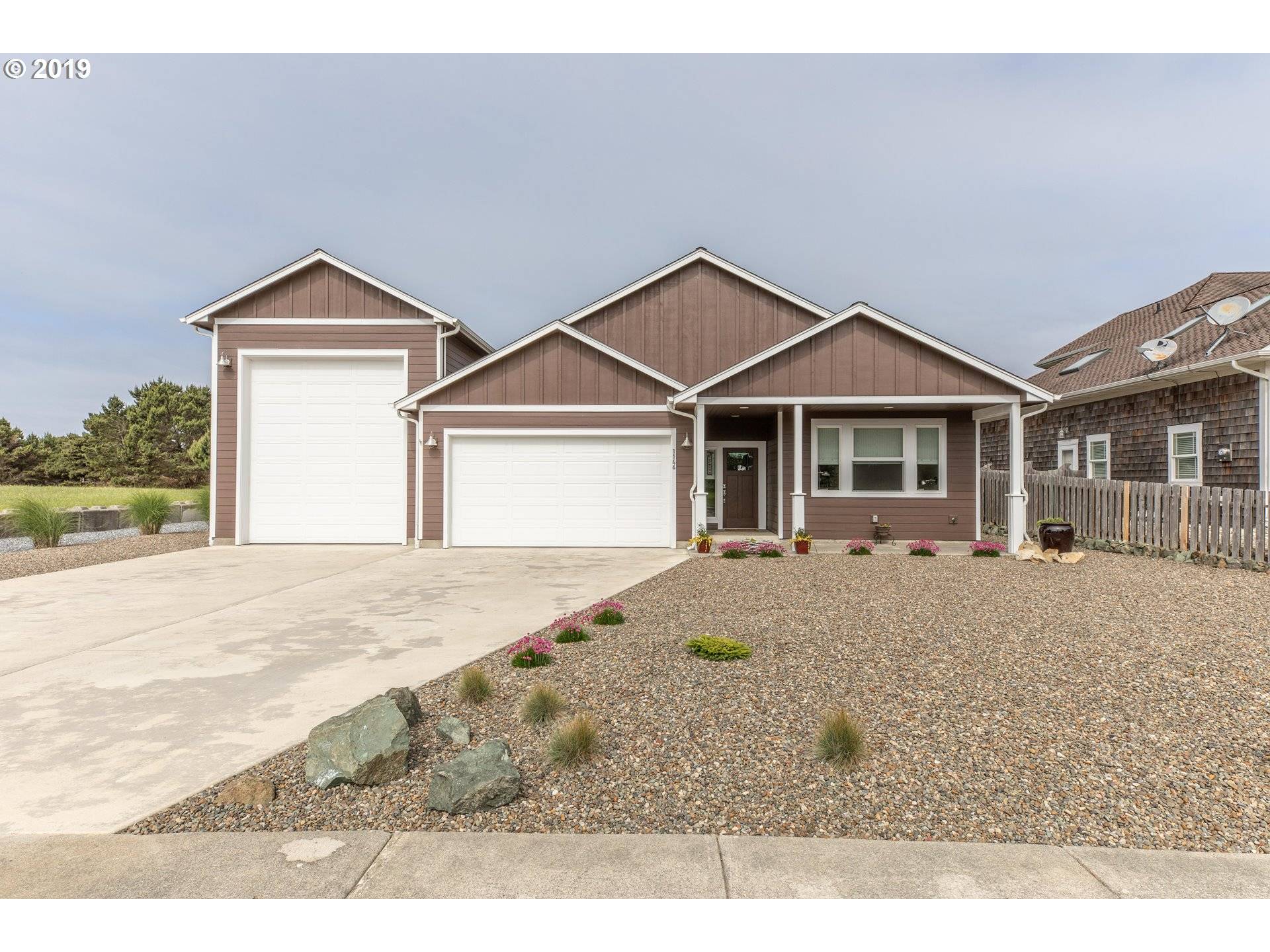 Bandon, OR 97411,1146 THREE WOOD DR