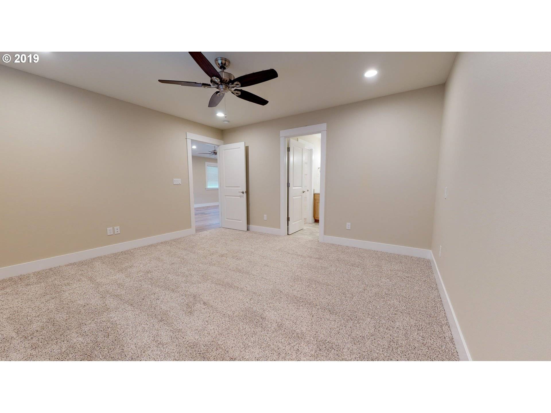 Sutherlin, OR 97479,534 WILDCAT CANYON RD