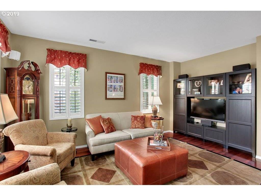 Hillsboro, OR 97124,888 NE CADEN AVE