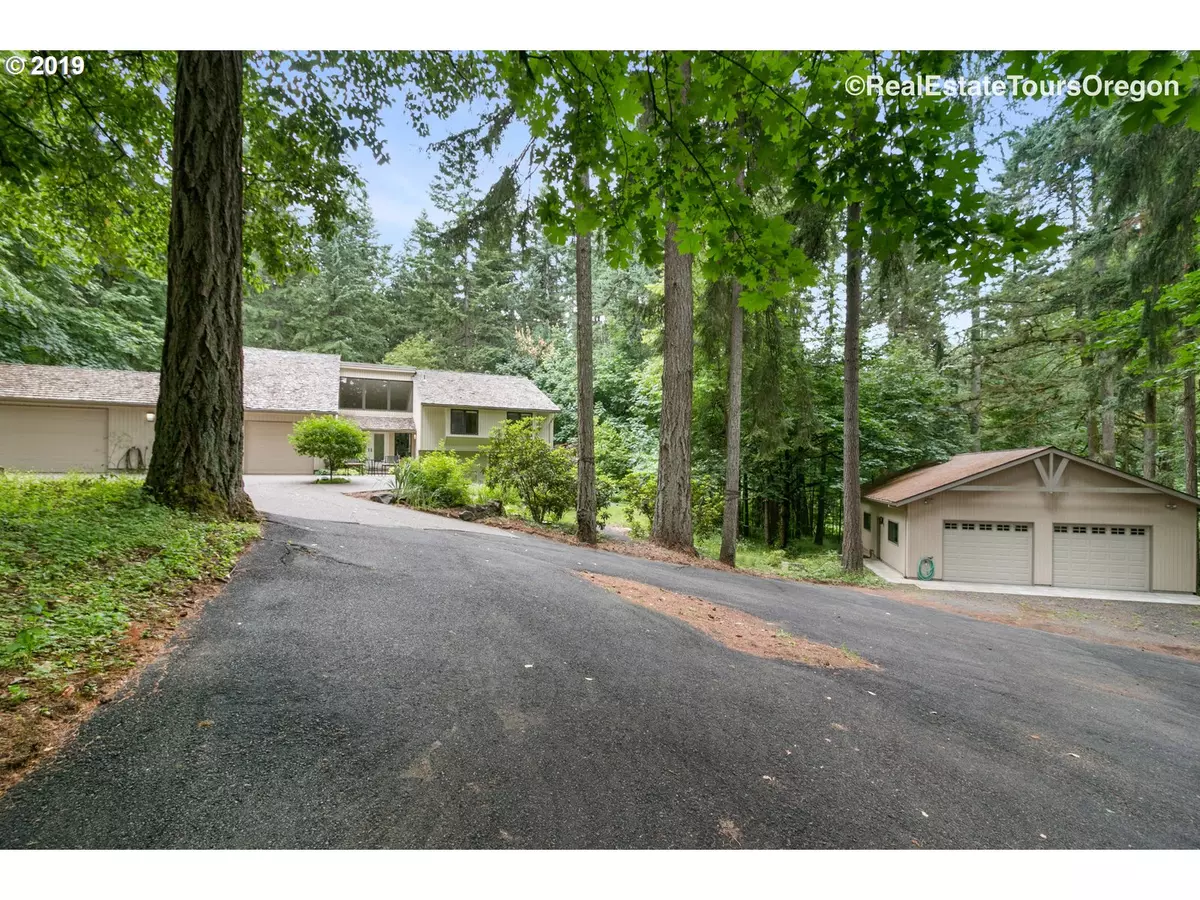 West Linn, OR 97068,20379 S SWEETBRIAR RD