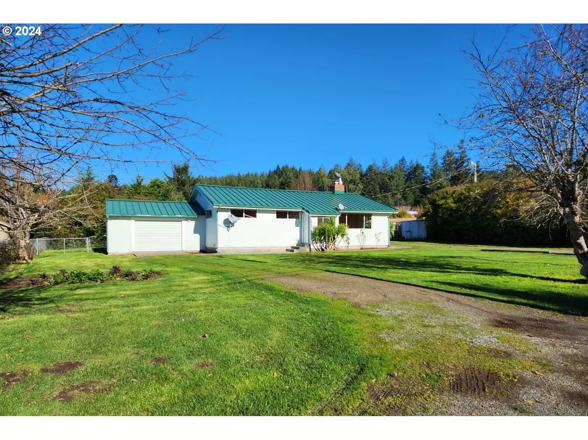 Gold Beach, OR 97444,31033 CRABAPPLE WAY