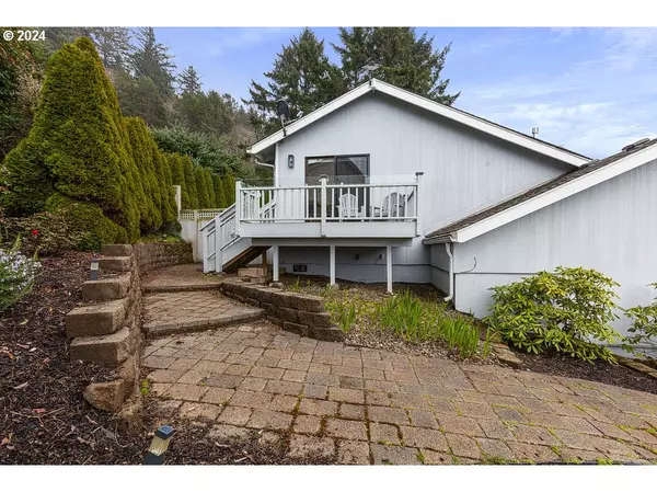 Otter Rock, OR 97369,206 SEA CREST WAY