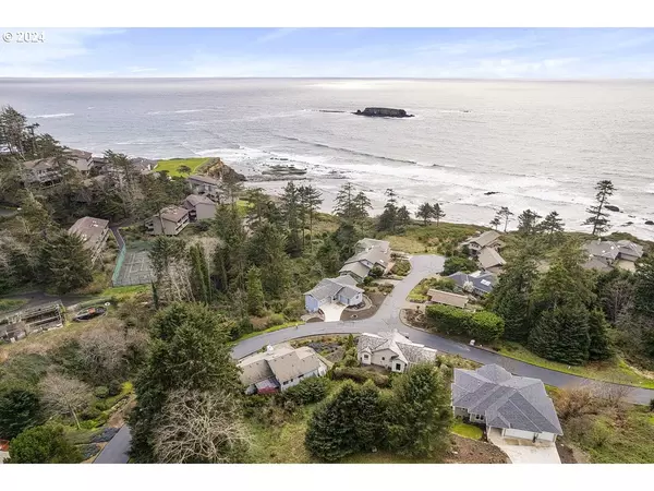 Otter Rock, OR 97369,206 SEA CREST WAY