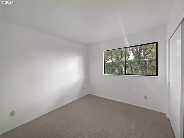 Portland, OR 97223,9704 SW LONDON CT