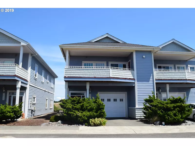 1323 VILLAGE LOOP, Bandon, OR 97411