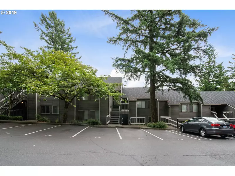 44 EAGLE CREST DR #23, Lake Oswego, OR 97035