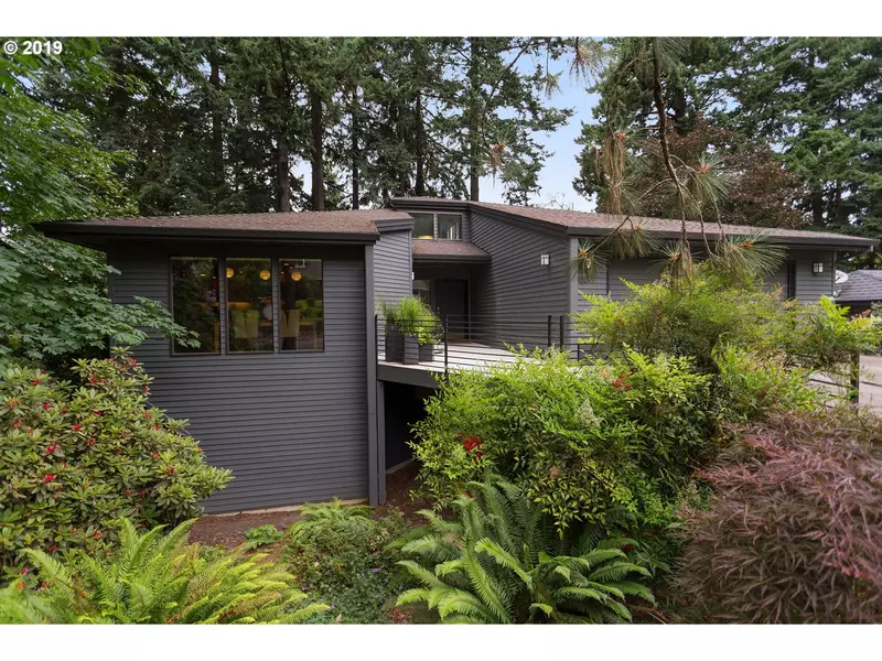 1621 WOODLAND TER, Lake Oswego, OR 97034