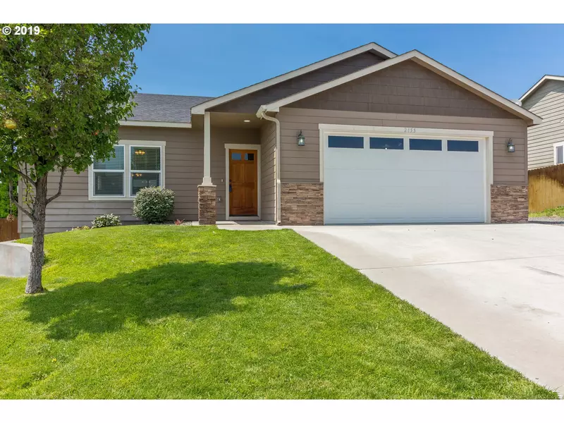 2155 NW DAWN DR, Hermiston, OR 97838