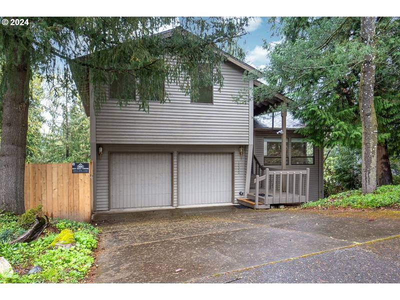 19550 HIDDEN SPRINGS RD, West Linn, OR 97068