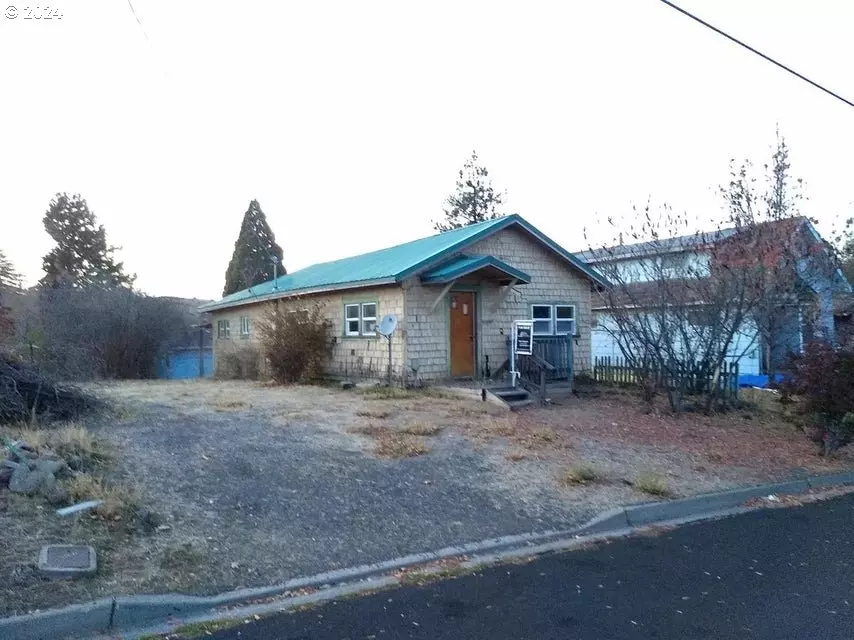 Klamath Falls, OR 97601,1336 LAKEVIEW AVE