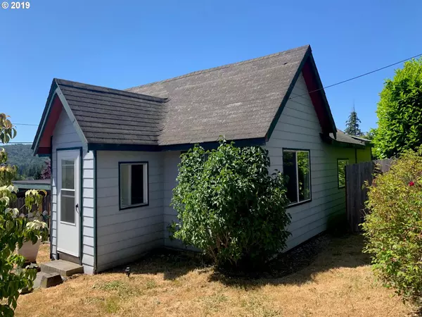 Coquille, OR 97423,864 E 10TH ST