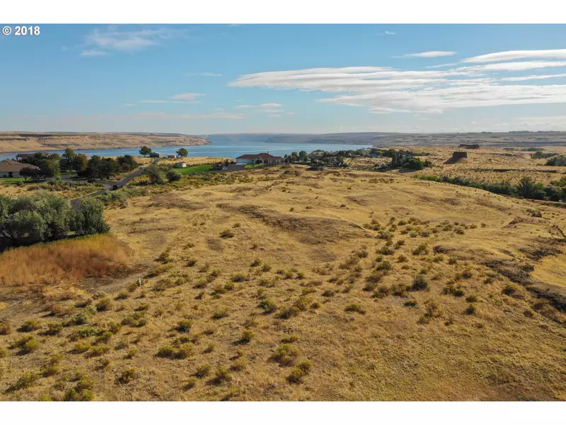 82599 SALMON POINT LN, Hermiston, OR 97838