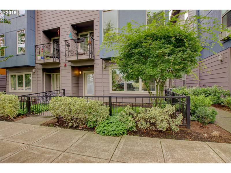 8056 N BURLINGTON AVE #13-3, Portland, OR 97203