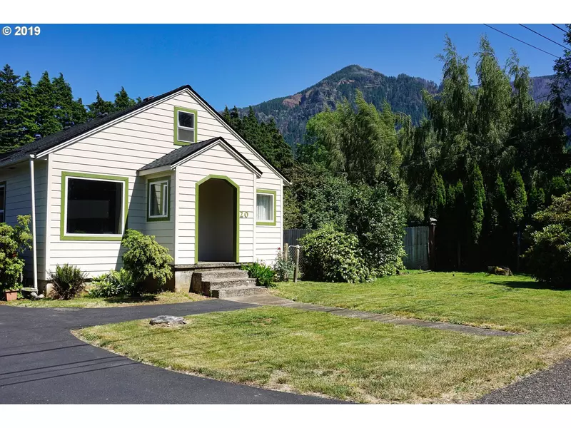 20 NE PLEASANT DR, Cascade Locks, OR 97014