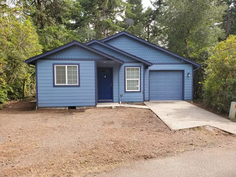 66 OUTER DR, Florence, OR 97439