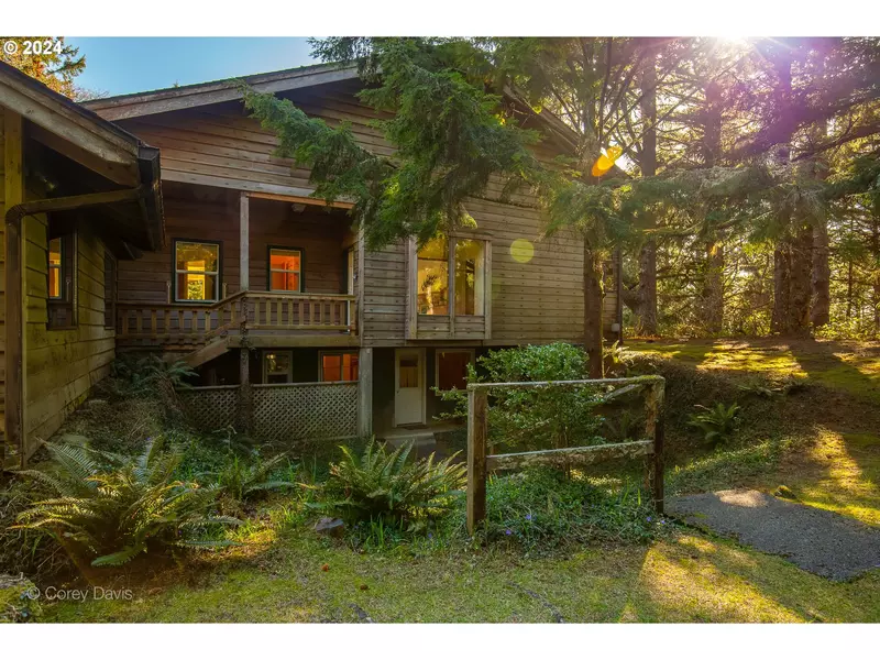 870 ECOLA PARK RD, Cannon Beach, OR 97110