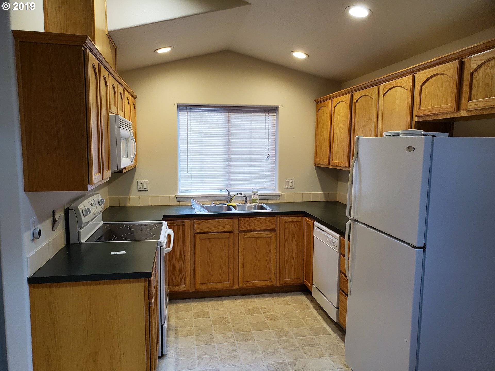 Florence, OR 97439,66 OUTER DR