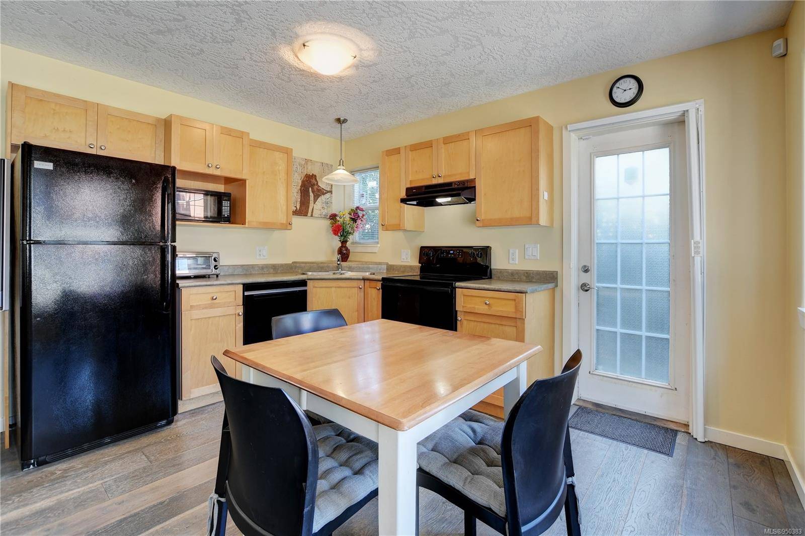 Langford, BC V9B 3T4,2844 Bryn Maur Rd #103