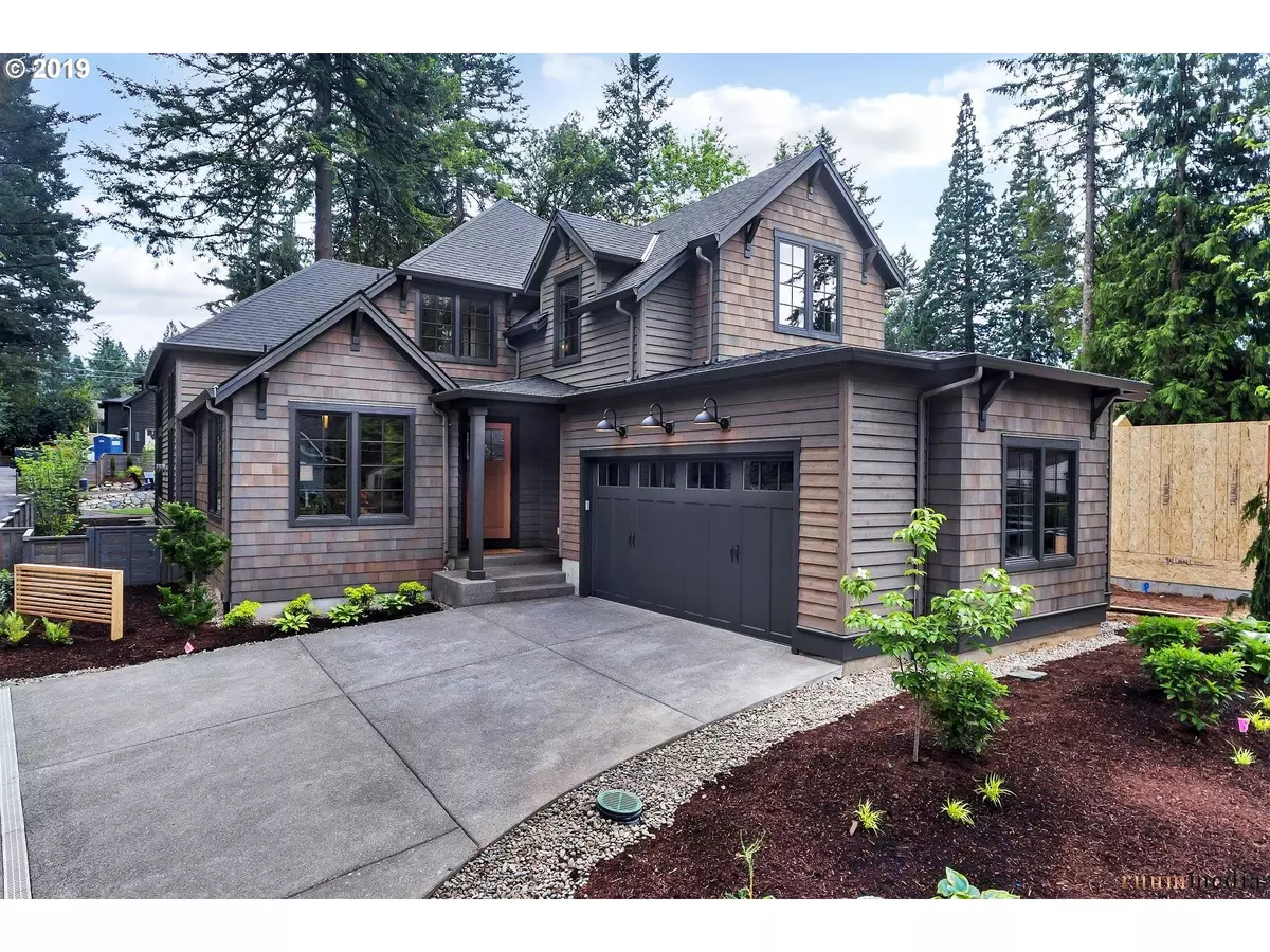 Lake Oswego, OR 97034,1074 Bayberry RD