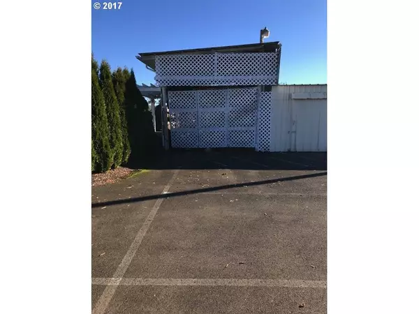 Molalla, OR 97038,2 E Eckerd AVE #3