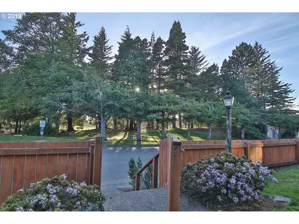 North Bend, OR 97459,2340 LOMBARD ST