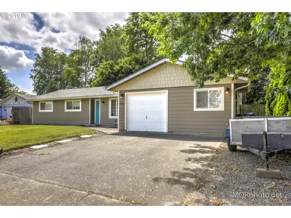 Salem, OR 97305,4567 TREESIDE CT