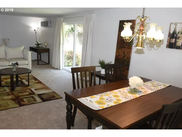 Eugene, OR 97401,1881 HAPPY LN