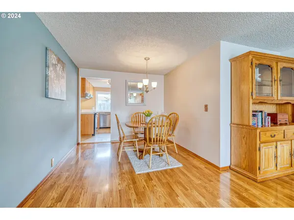 3138 KENTWOOD DR, Eugene, OR 97401