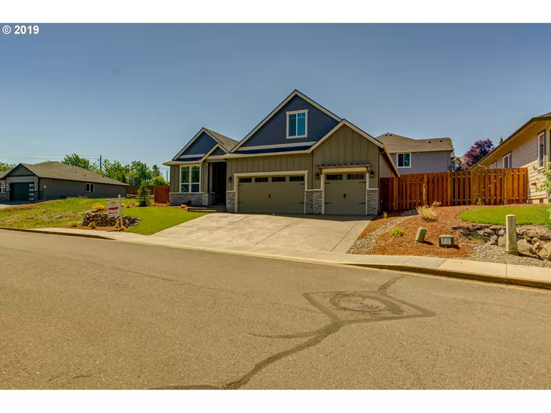 114 W 16TH ST, La Center, WA 98629