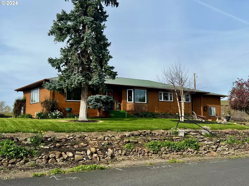 276 SE 5TH ST, Pilot Rock, OR 97868