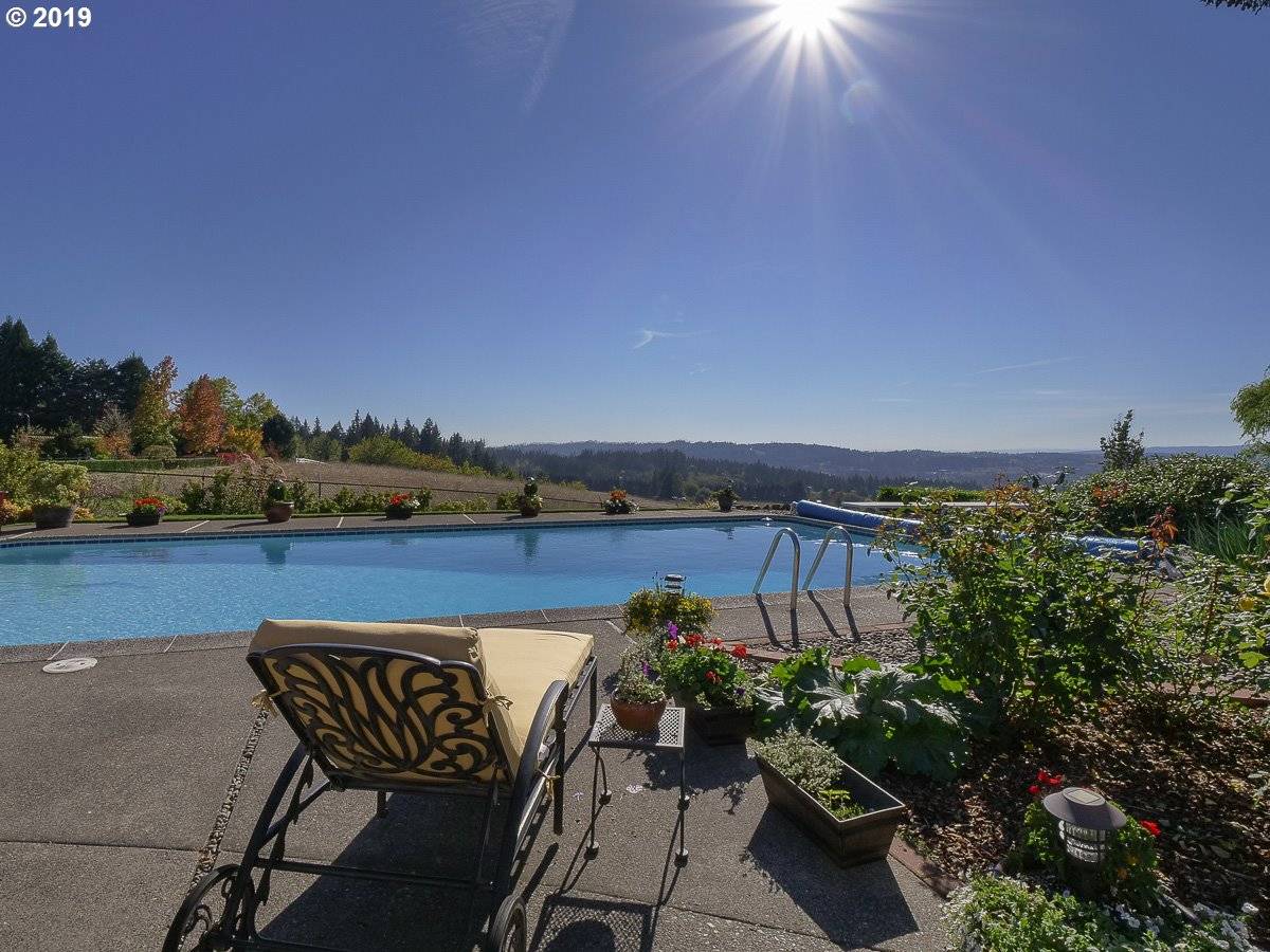 Lake Oswego, OR 97034,18135 CRESTLINE DR