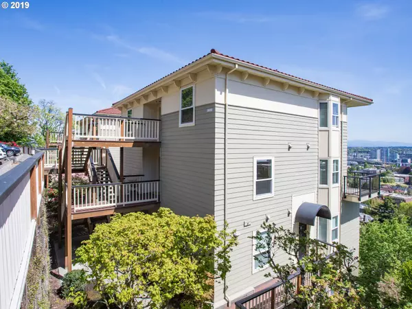 410 NW UPTOWN TER #3 B, Portland, OR 97210