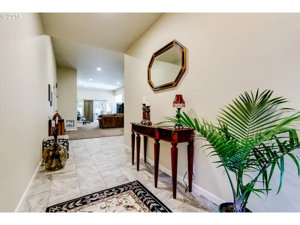 Eugene, OR 97408,3238 LAKEMONT DR