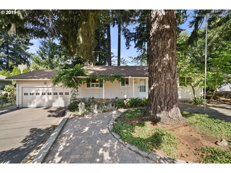 18365 SW 65TH AVE, Lake Oswego, OR 97035