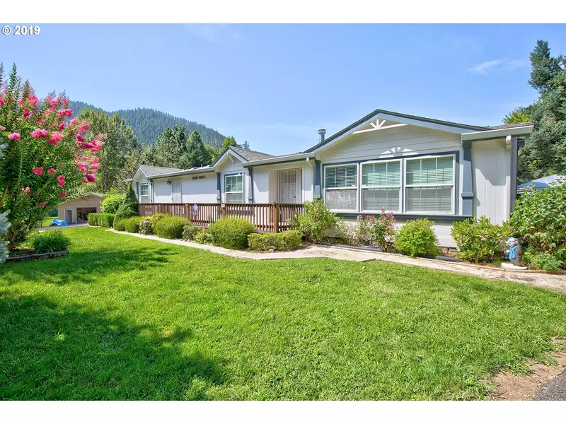 4691 AVERILL DR, Grants Pass, OR 97526