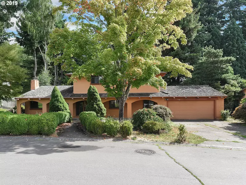 44 TOUCHSTONE, Lake Oswego, OR 97035