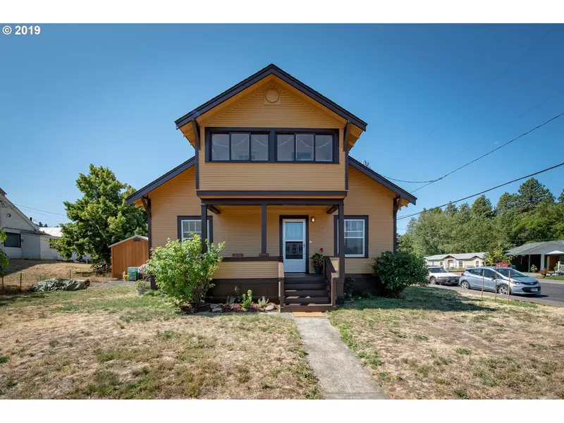 922 W 10TH, The Dalles, OR 97058