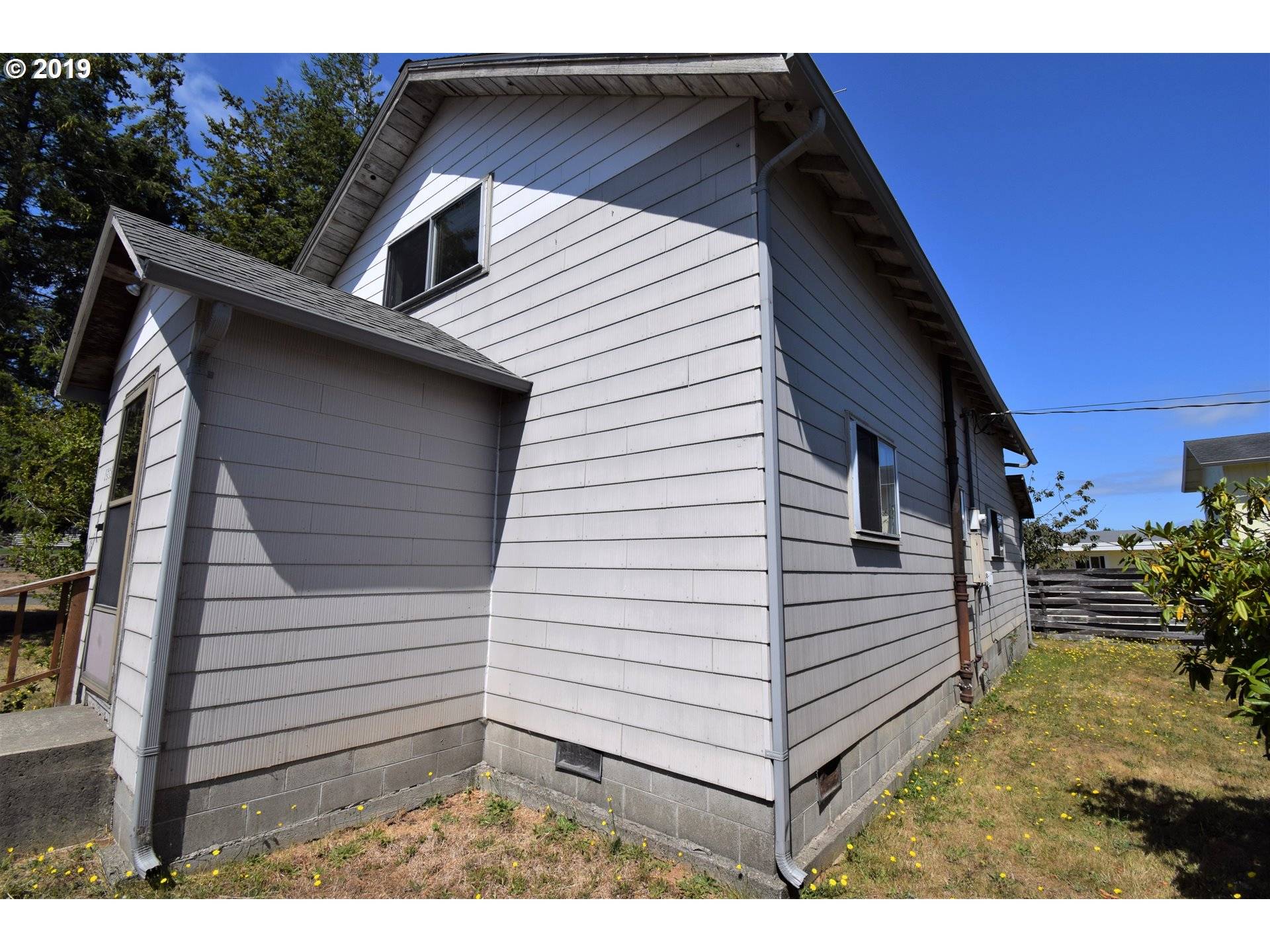 North Bend, OR 97459,1886 15TH