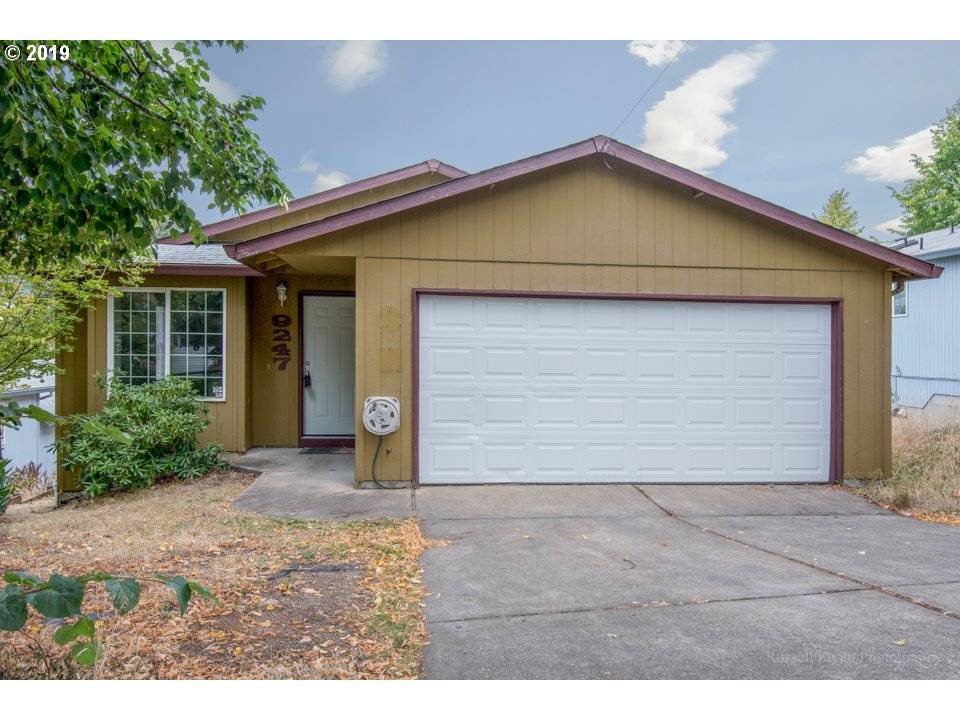 9247 NE HOLLADAY ST, Portland, OR 97220