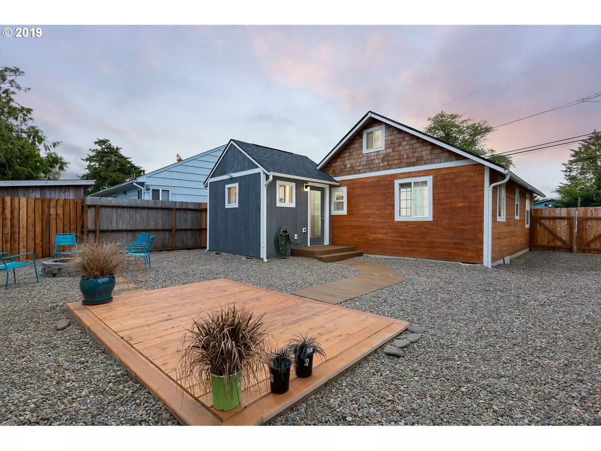 Lincoln City, OR 97367,1324 SW 62ND ST