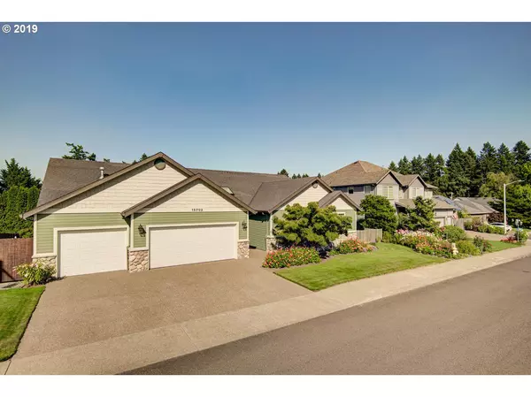 15702 SE WILLS WAY, Milwaukie, OR 97267