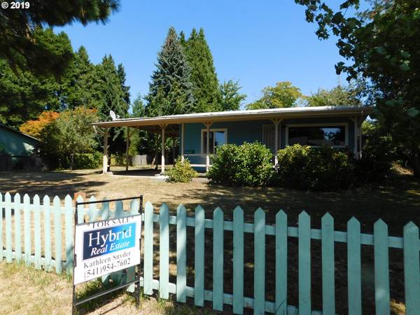 2243 GOLDEN GARDENS ST, Eugene, OR 97402