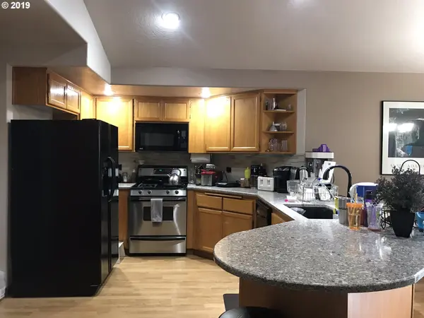 3092 ARROWHEAD ST, Eugene, OR 97404