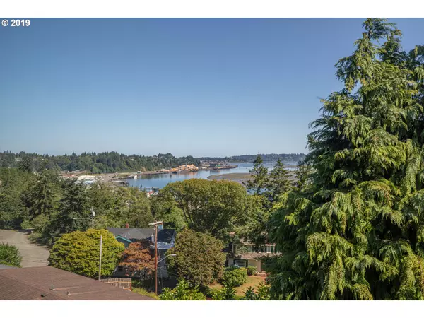 Coos Bay, OR 97420,290 N 3RD CT #14