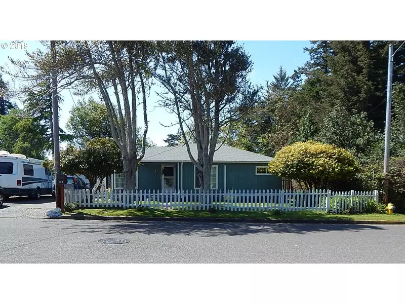 158 HULL ST, Coos Bay, OR 97420