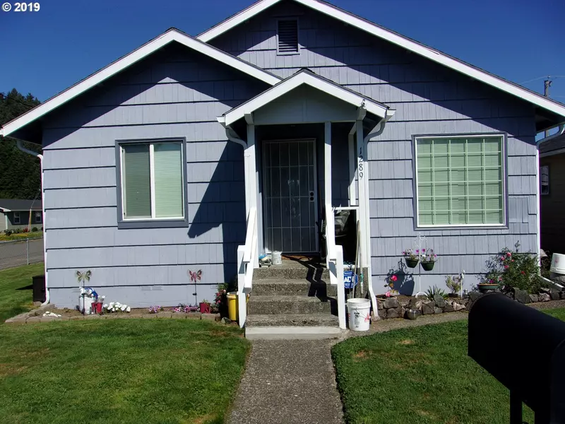 1289 HAWTHORNE AVE, Reedsport, OR 97467