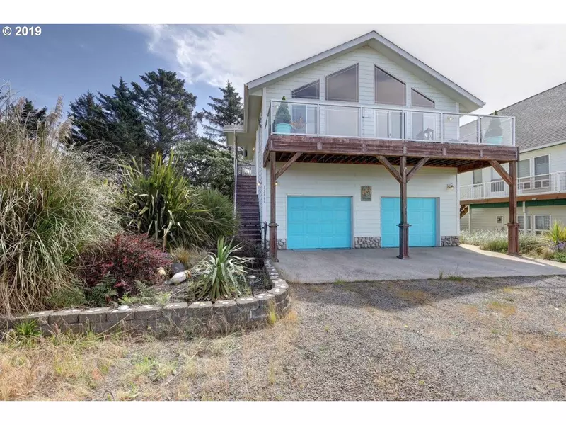 32606 J PL, Ocean Park, WA 98640